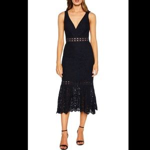 NWT Bardot Fiona Lace Trumpet Dress Navy Sz 8/M